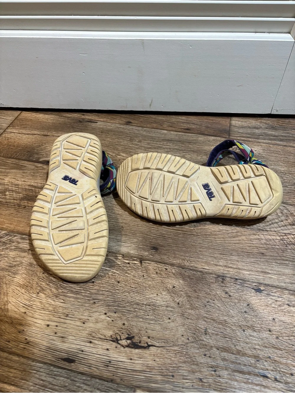 Teva Hurricane Purple Mosaic - Picture 3 of 4